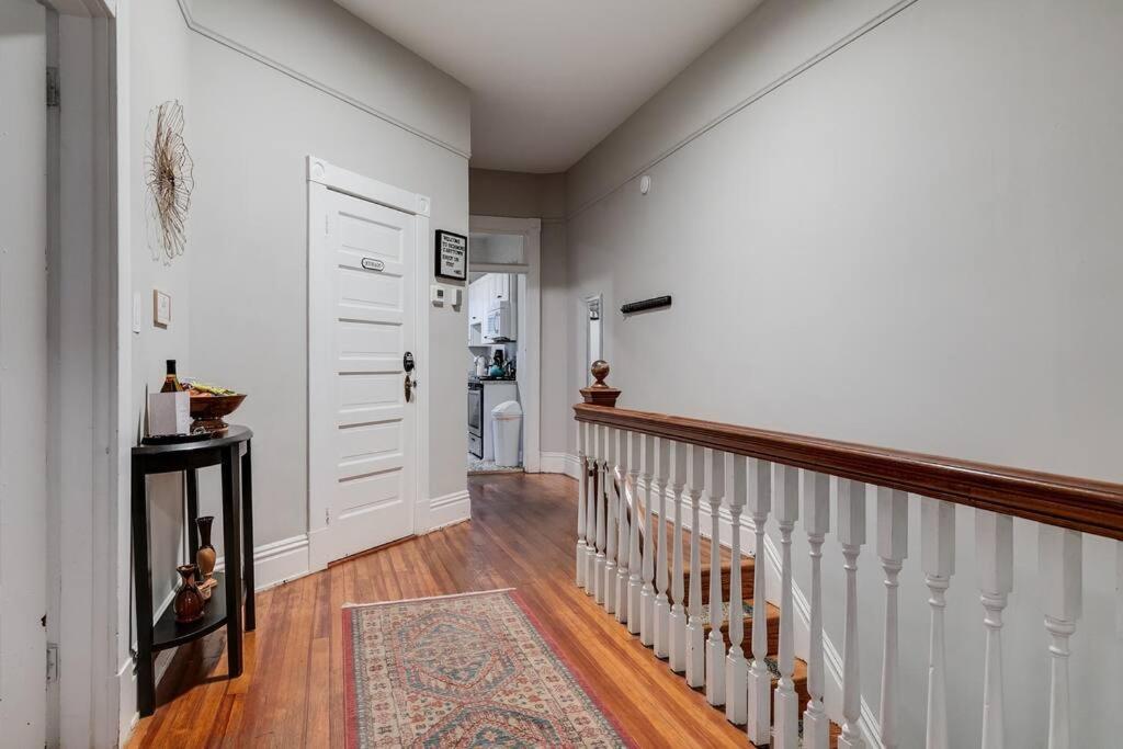 Grand Carytown 5Br Fan Home Fully Fenced Richmond Buitenkant foto