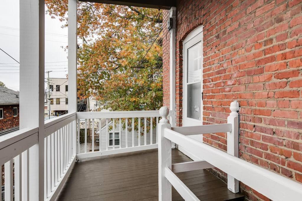 Grand Carytown 5Br Fan Home Fully Fenced Richmond Buitenkant foto